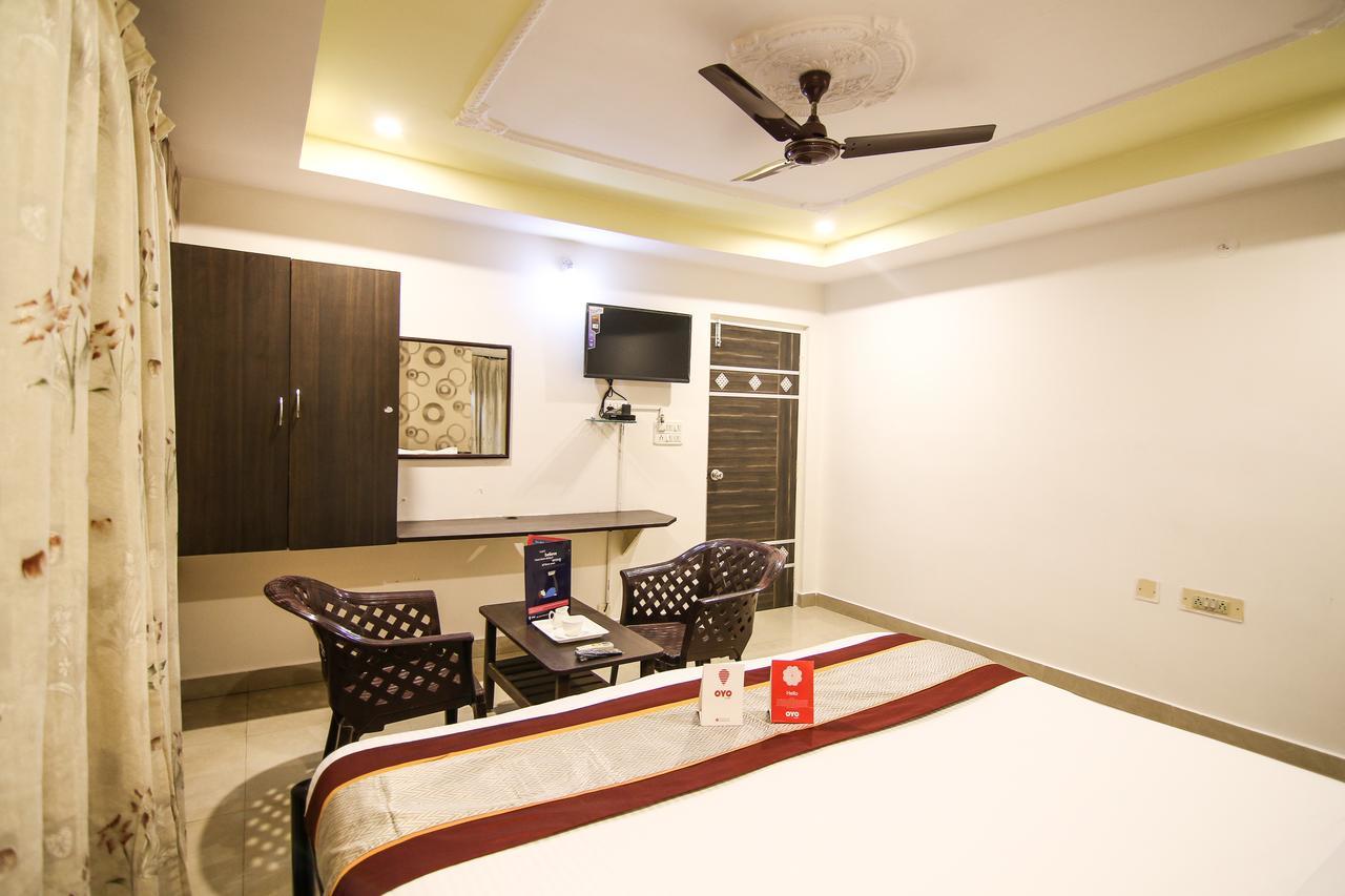 Oyo 9207 Chakri Guest House Βιζαχαπατνάμ Εξωτερικό φωτογραφία