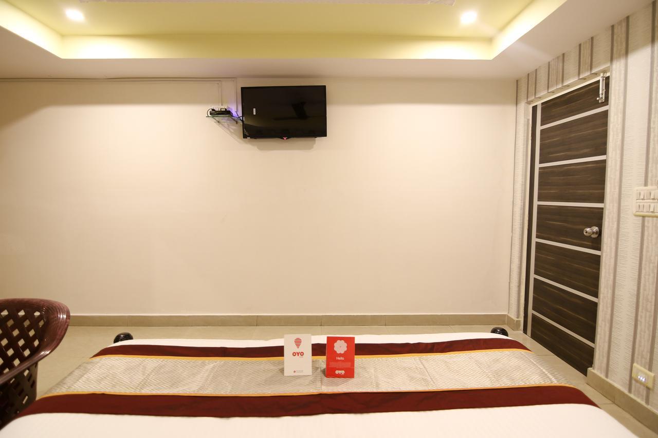 Oyo 9207 Chakri Guest House Βιζαχαπατνάμ Εξωτερικό φωτογραφία